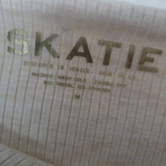 Skatie Dresses & Skirts - Skatie daisy skirt nwt sz medium